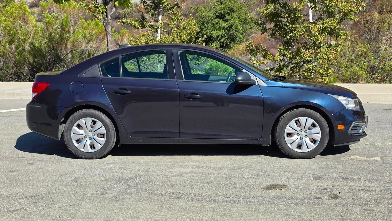 2015 Chevrolet Cruze - Image 13 of 21