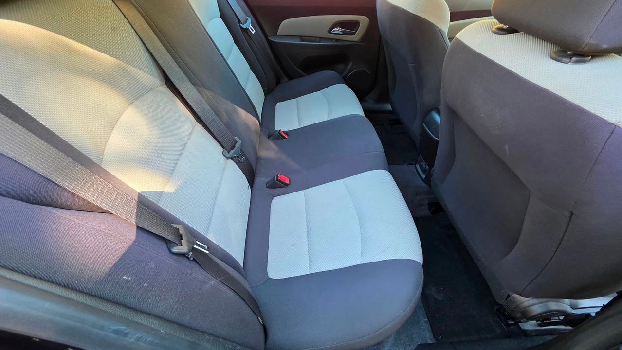 2015 Chevrolet Cruze - Image 19 of 21