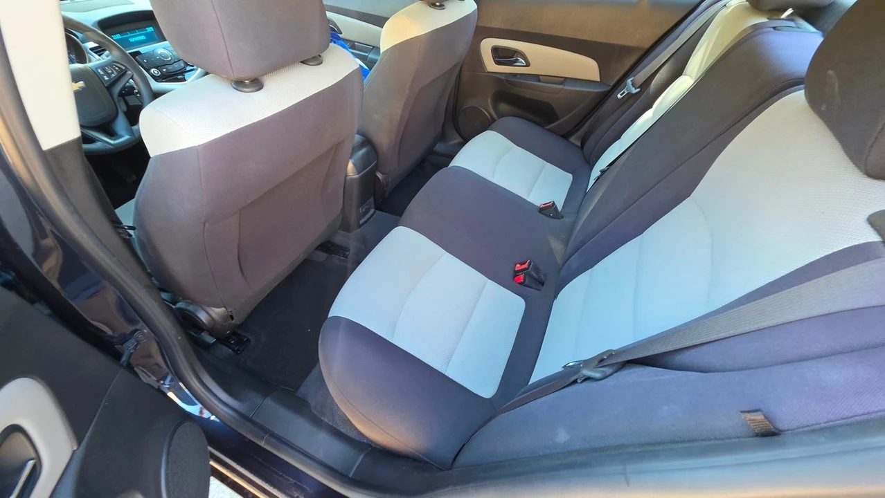 2015 Chevrolet Cruze - Image 16 of 21