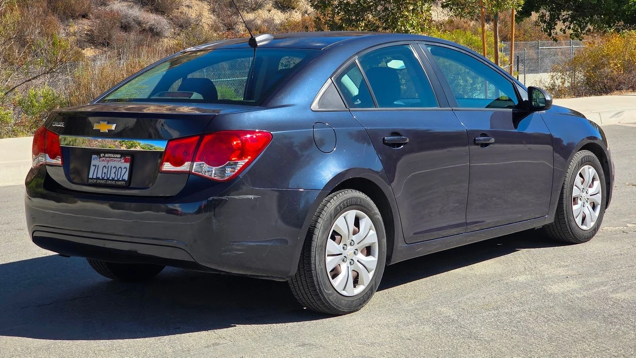 2015 Chevrolet Cruze - Image 7 of 12