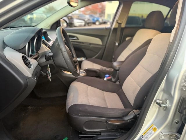 2015 Chevrolet Cruze - Image 9 of 16