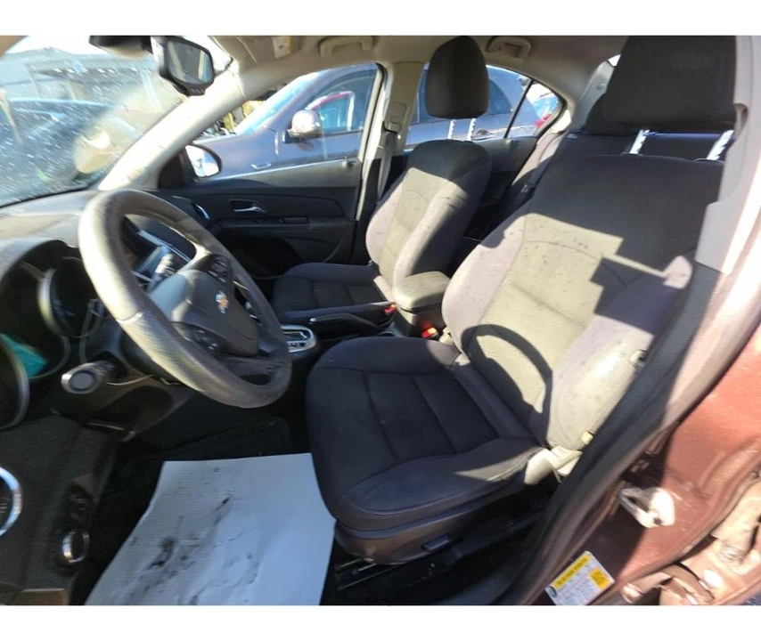 2015 Chevrolet Cruze - Image 9 of 12