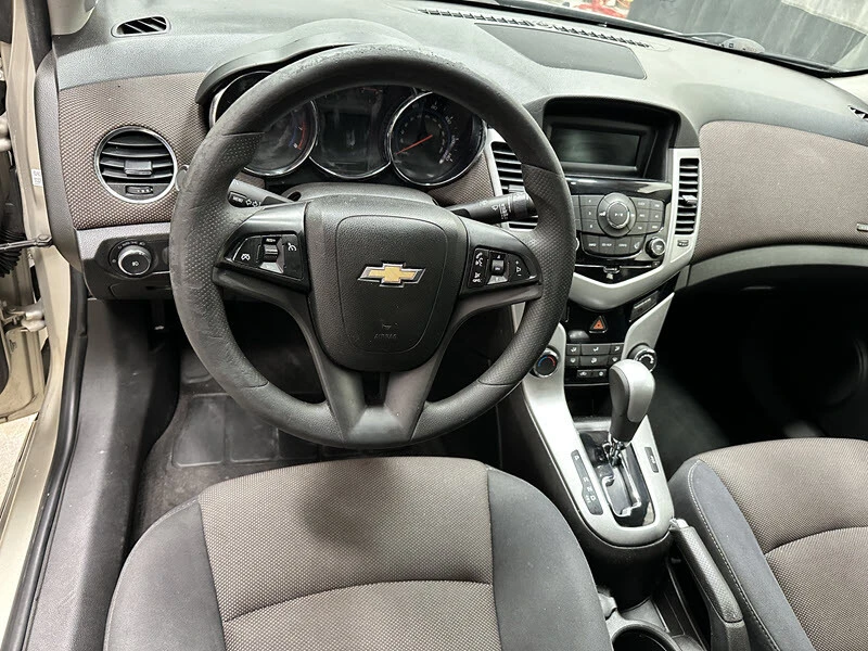 2015 Chevrolet Cruze - Image 8 of 12
