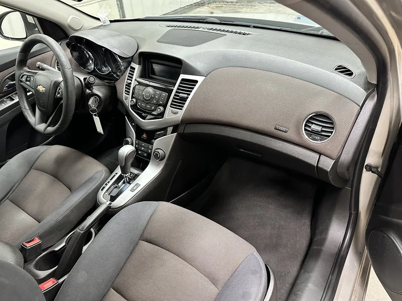 2015 Chevrolet Cruze - Image 19 of 21