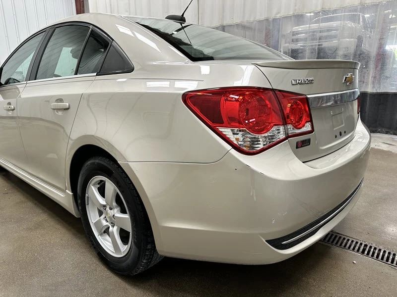 2015 Chevrolet Cruze - Image 13 of 21