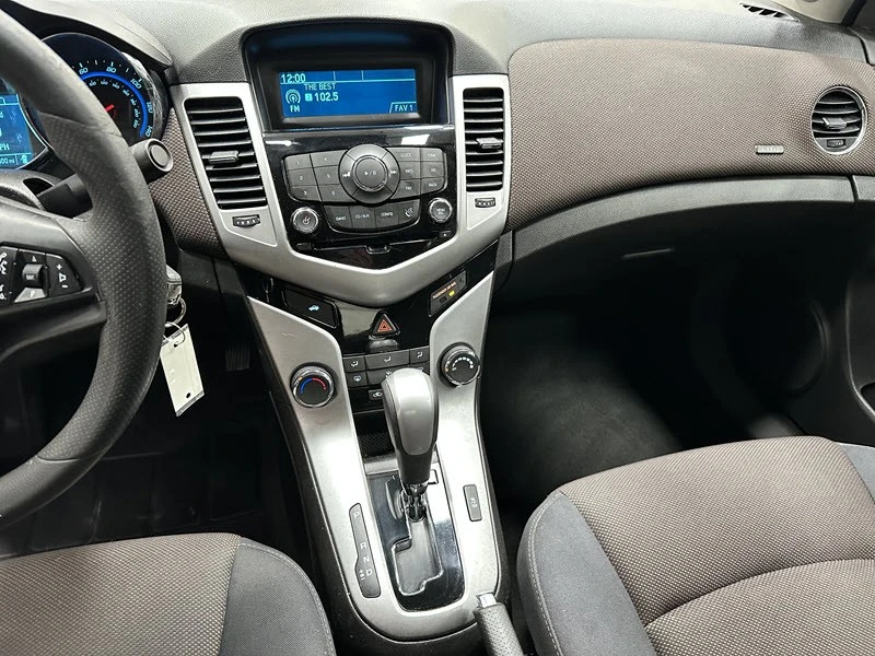 2015 Chevrolet Cruze - Image 9 of 21