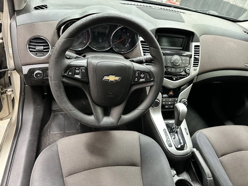 2015 Chevrolet Cruze - Image 8 of 21