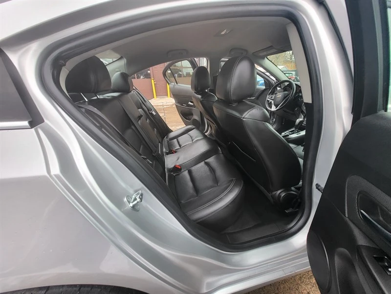 2015 Chevrolet Cruze - Image 10 of 16