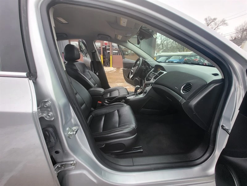 2015 Chevrolet Cruze - Image 11 of 16