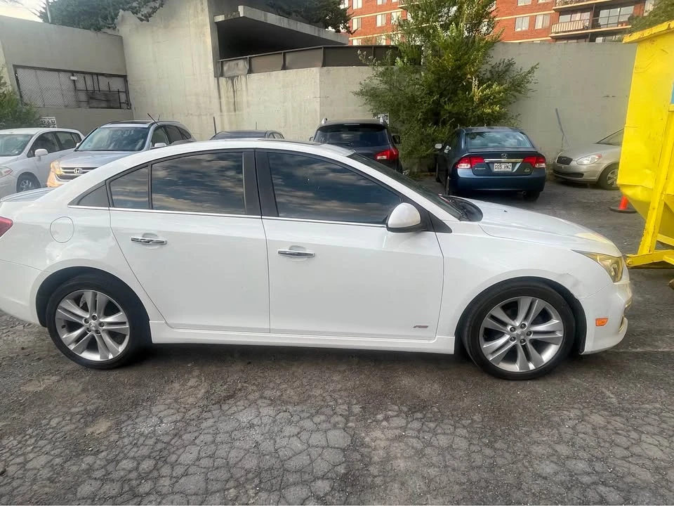 2015 Chevrolet Cruze - Image 11 of 20