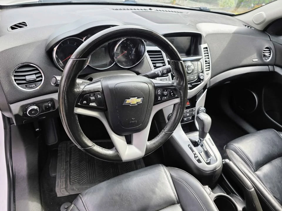2015 Chevrolet Cruze - Image 14 of 17