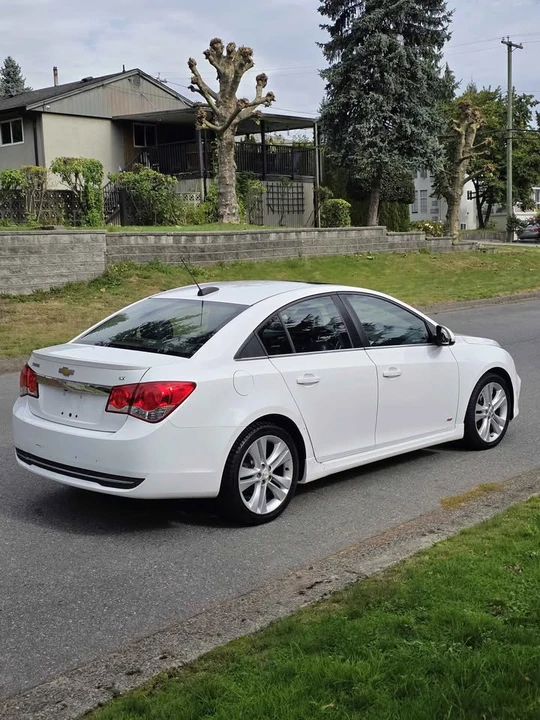 2015 Chevrolet Cruze - Image 10 of 17