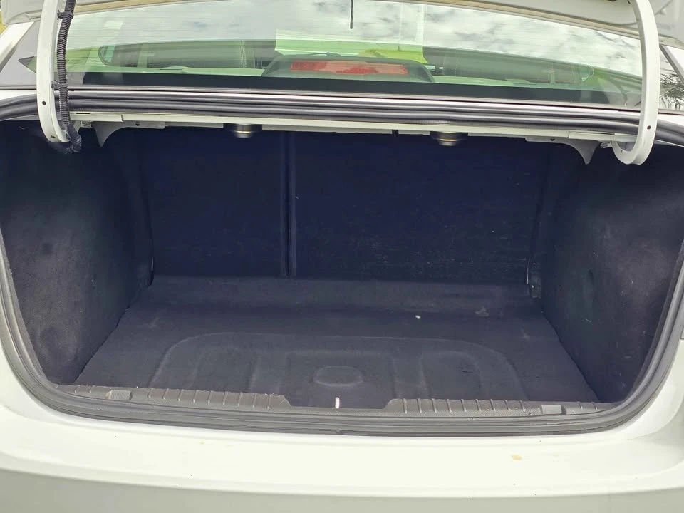 2015 Chevrolet Cruze - Image 8 of 17