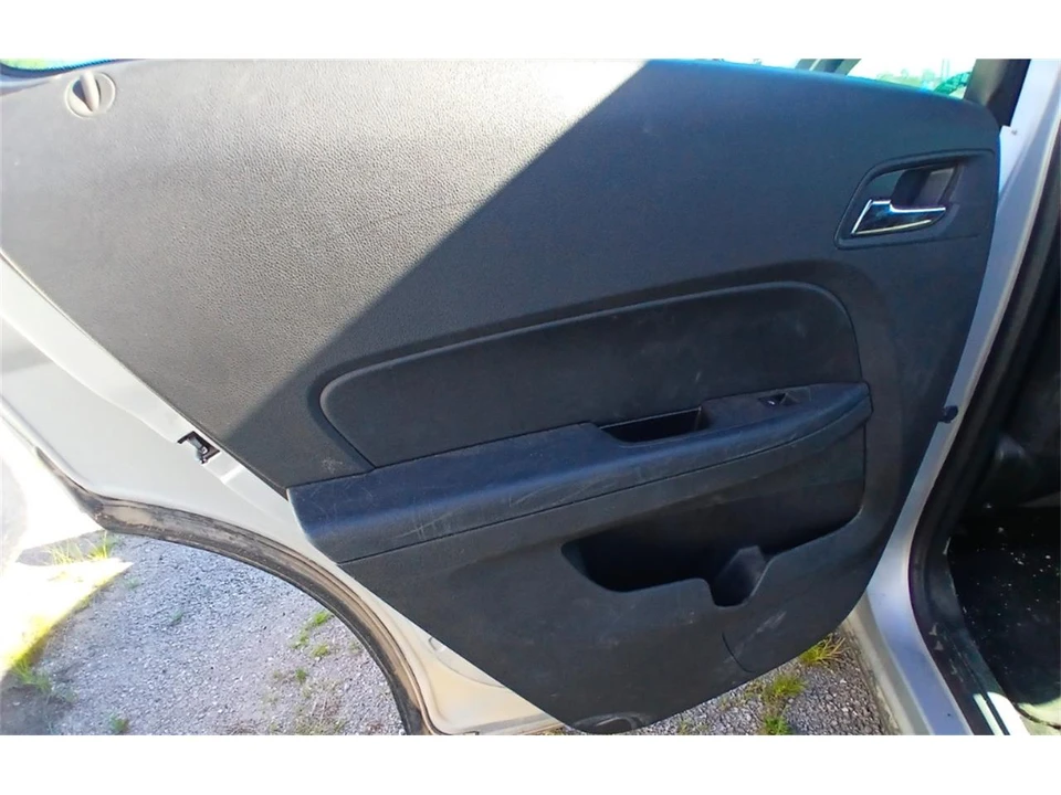 2015 Chevrolet Equinox - Image 16 of 24