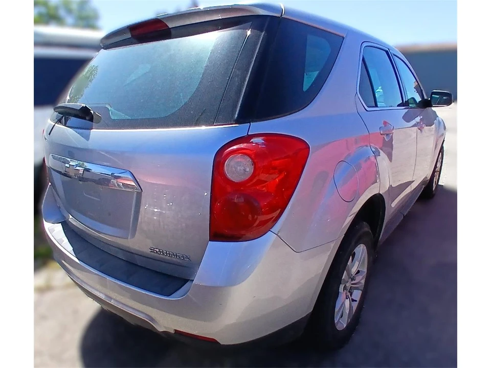 2015 Chevrolet Equinox - Image 4 of 24