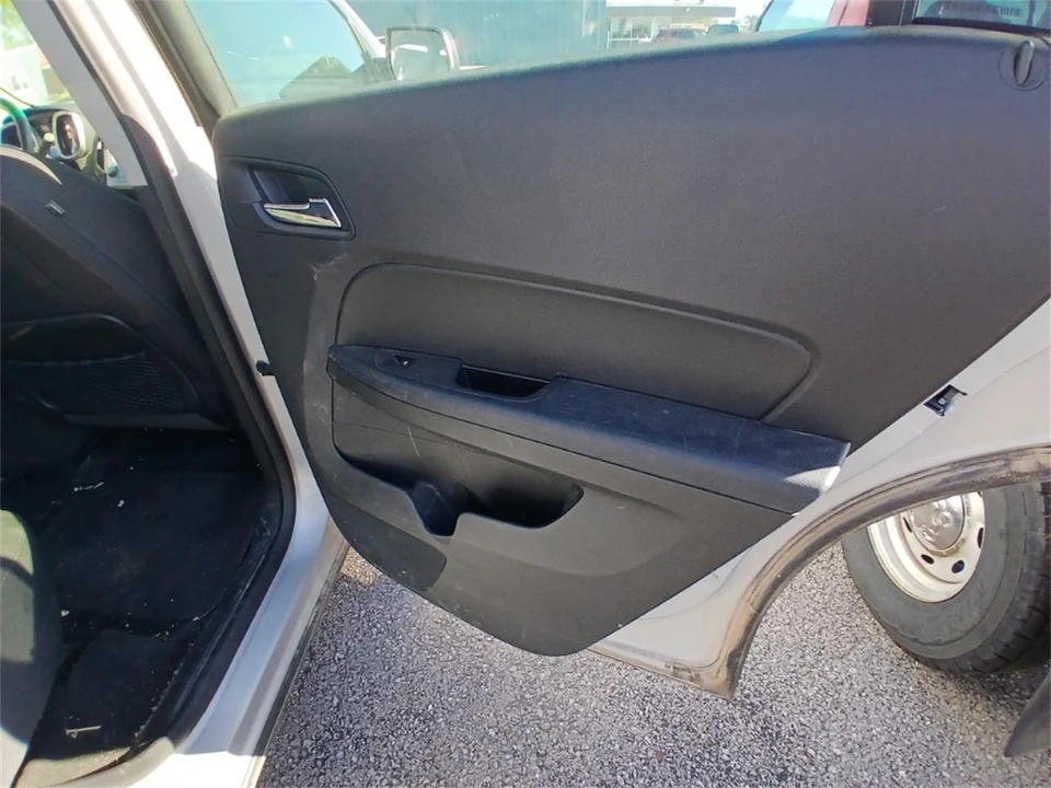 2015 Chevrolet Equinox - Image 21 of 24