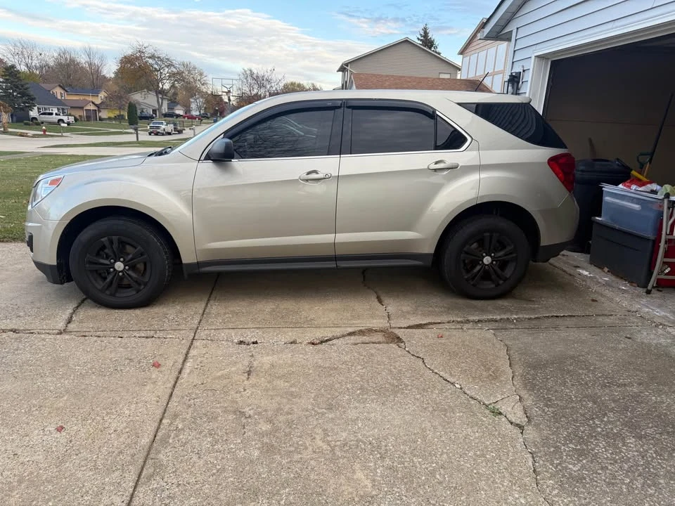 2015 Chevrolet Equinox - Image 2 of 12
