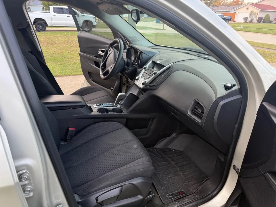 2015 Chevrolet Equinox - Image 8 of 12