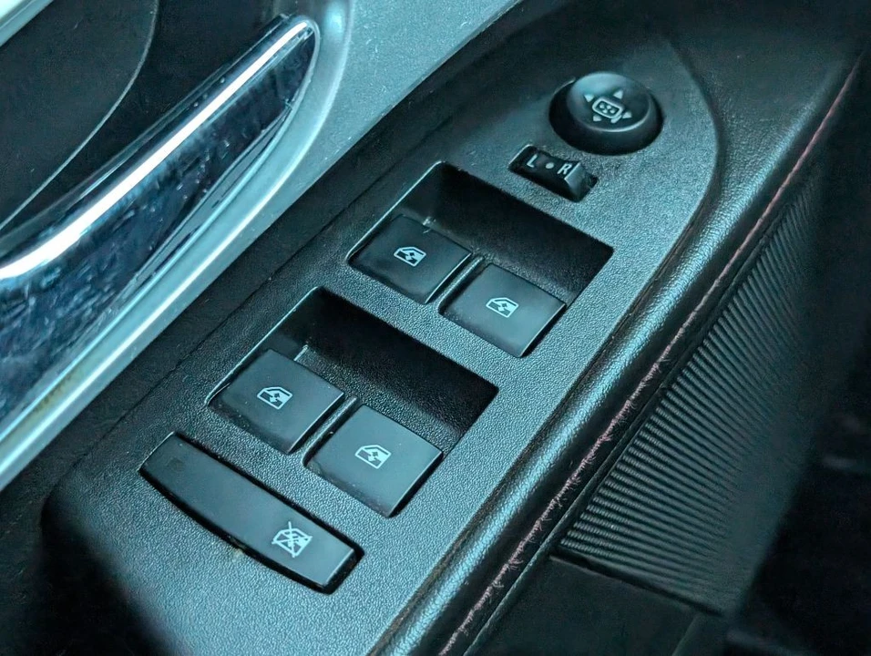 2015 Chevrolet Equinox - Image 11 of 21