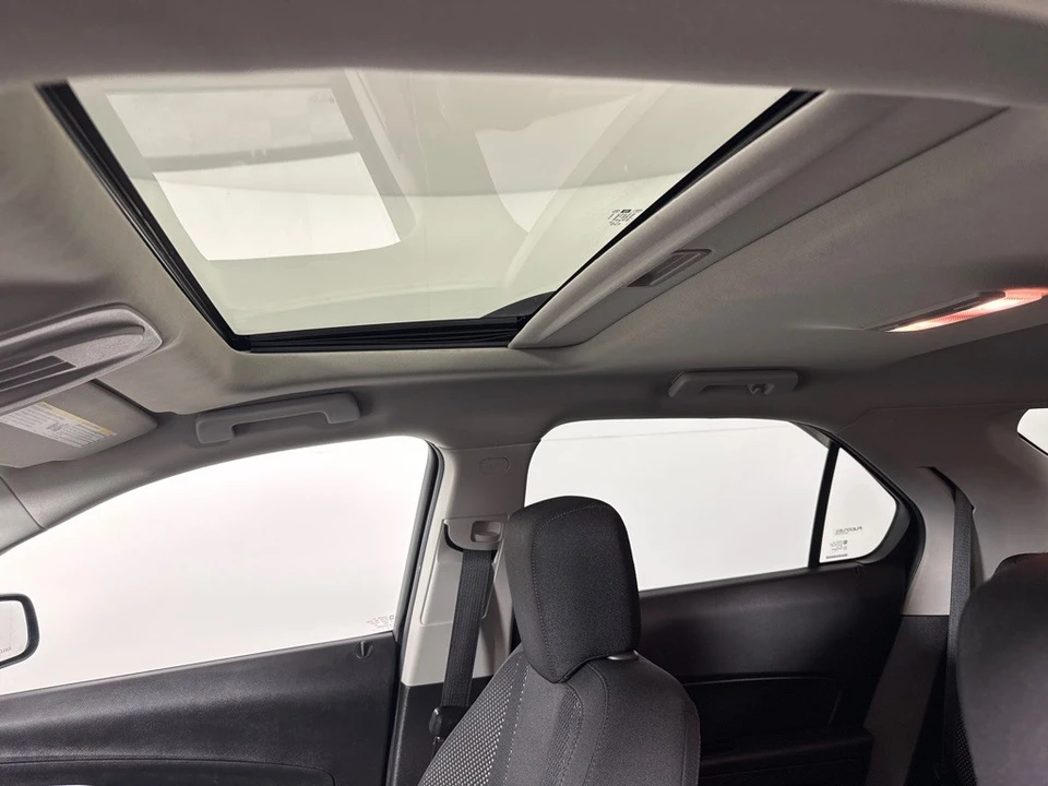 2015 Chevrolet Equinox - Image 15 of 21