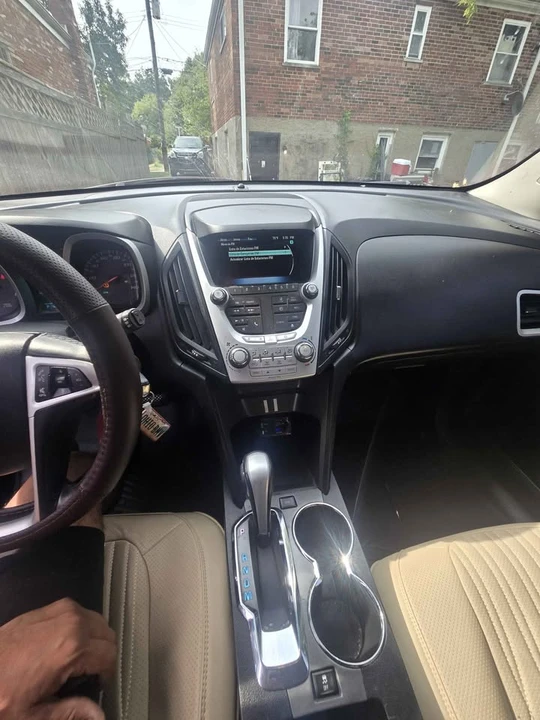 2015 Chevrolet Equinox - Image 6 of 10