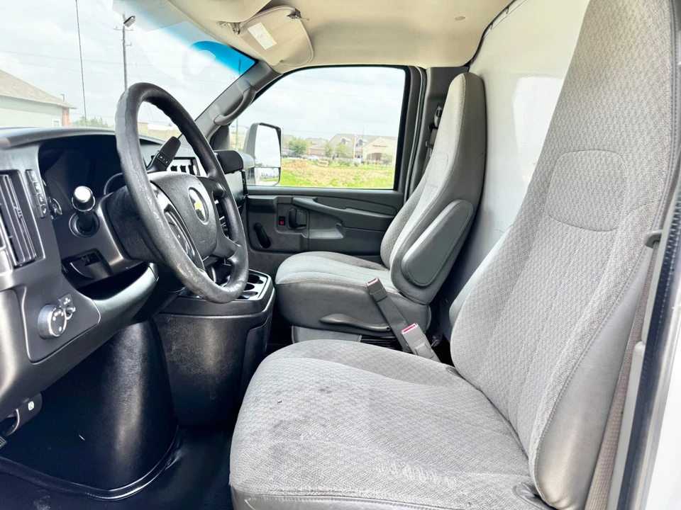 2015 Chevrolet Express - Image 8 of 8