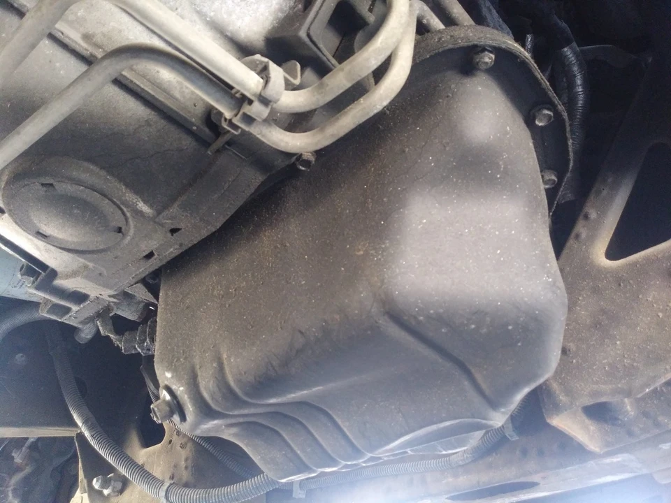 2015 Chevrolet Express - Image 16 of 21
