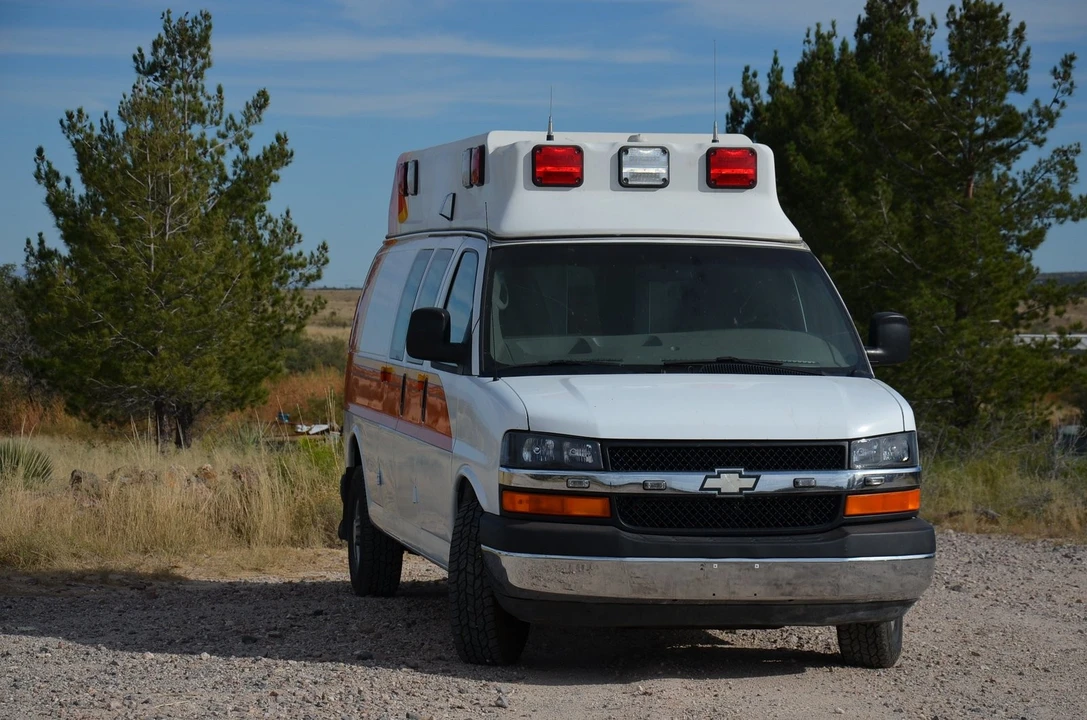 2015 Chevrolet Express - Image 5 of 21