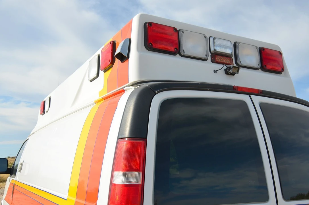 2015 Chevrolet Express - Image 6 of 21