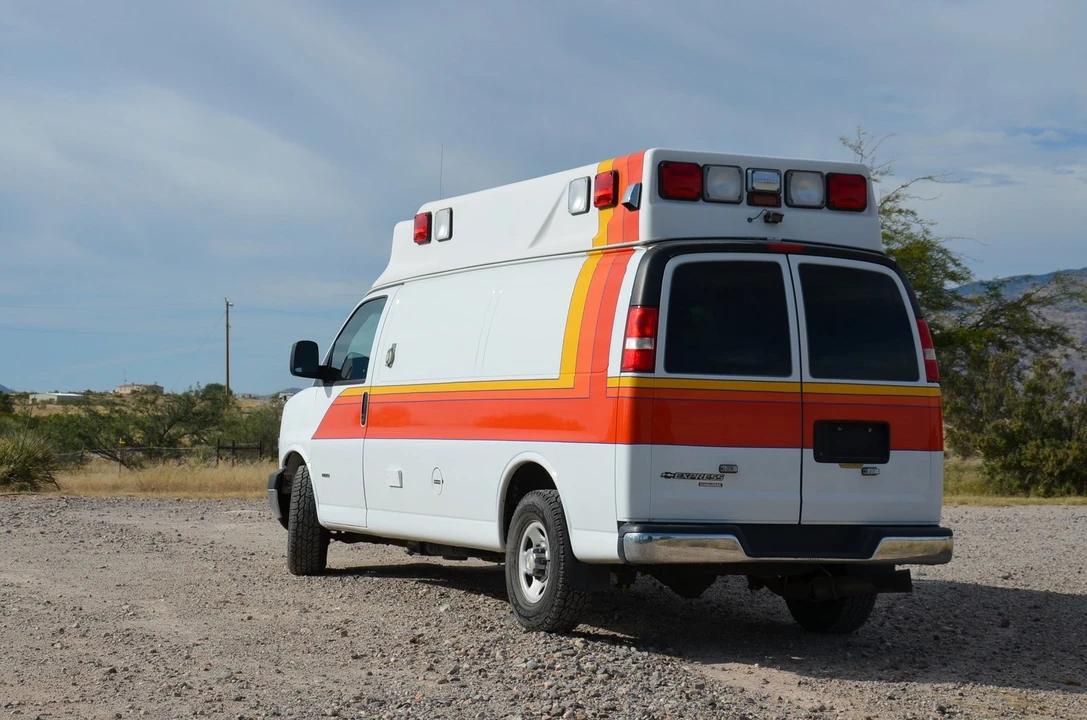 2015 Chevrolet Express - Image 3 of 21