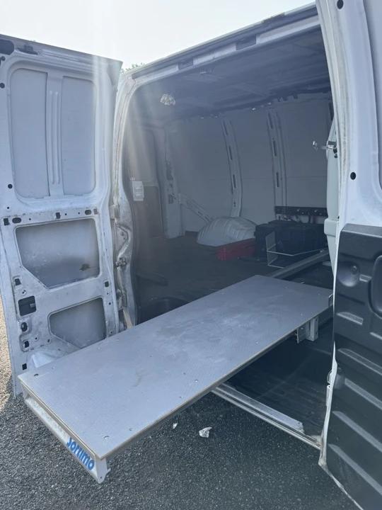 2015 Chevrolet Express - Image 4 of 14