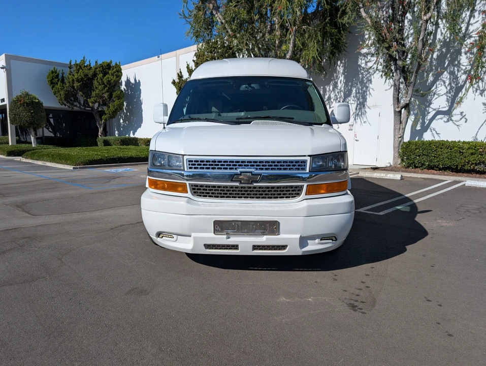 2015 Chevrolet Express - Image 9 of 24