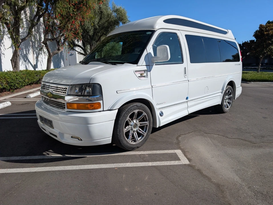 2015 Chevrolet Express - Image 3 of 24