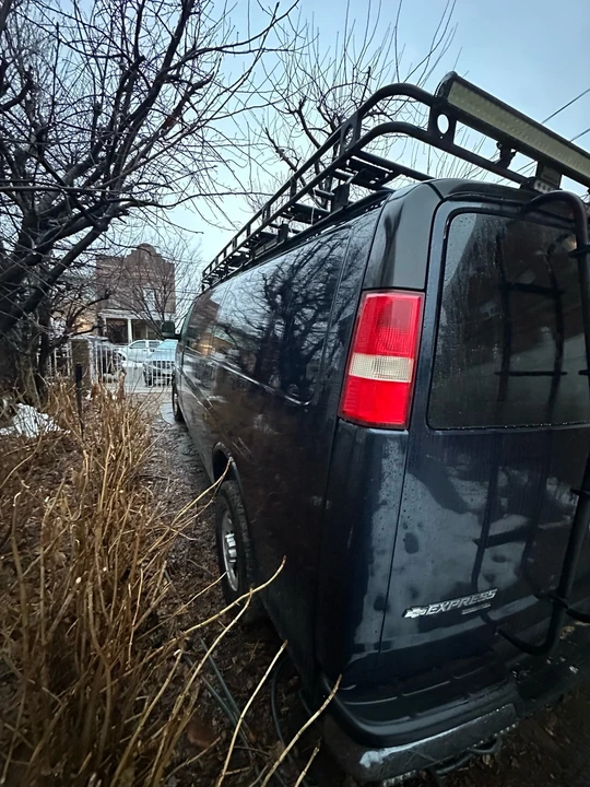 2015 Chevrolet Express - Image 10 of 16