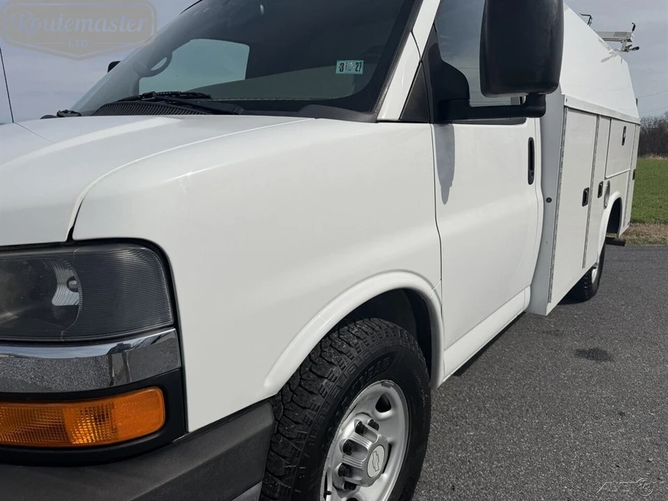2015 Chevrolet Express - Image 3 of 12