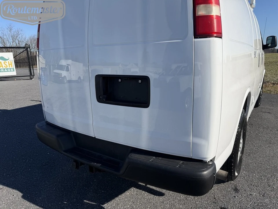 2015 Chevrolet Express - Image 7 of 12