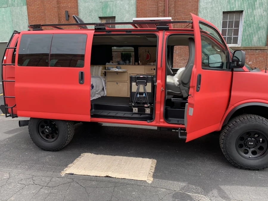 2015 Chevrolet Express - Image 6 of 21