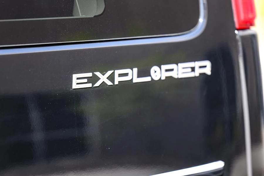 2015 Chevrolet Express - Image 11 of 31