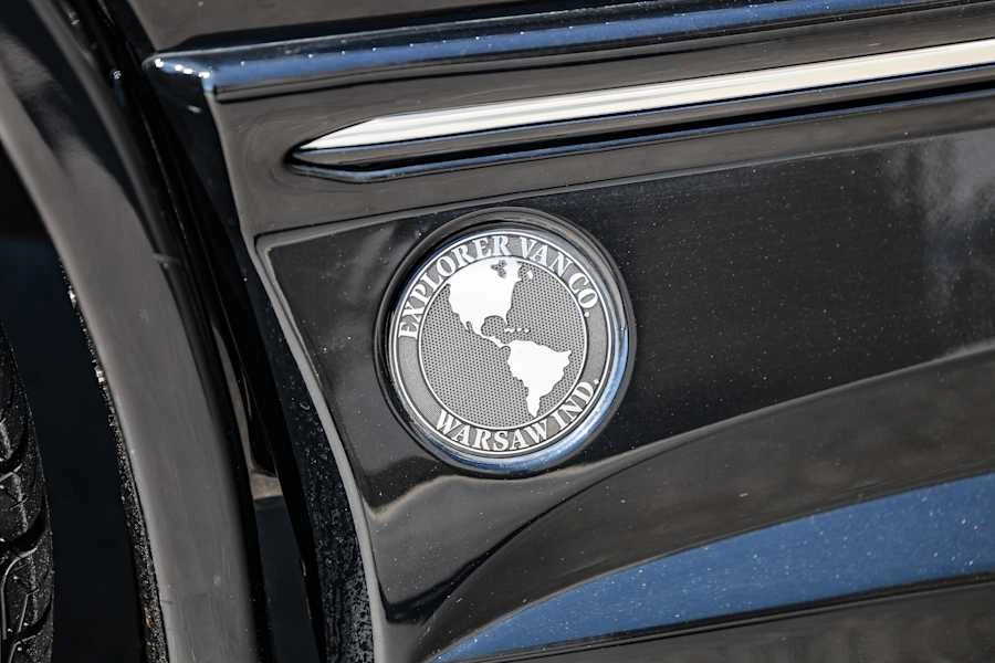 2015 Chevrolet Express - Image 9 of 31