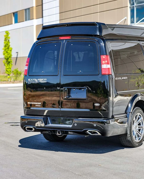 2015 Chevrolet Express - Image 12 of 31