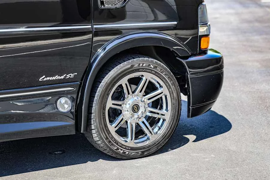 2015 Chevrolet Express - Image 20 of 31