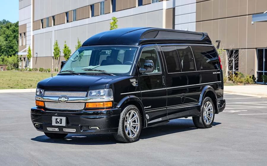 2015 Chevrolet Express - Image 4 of 31
