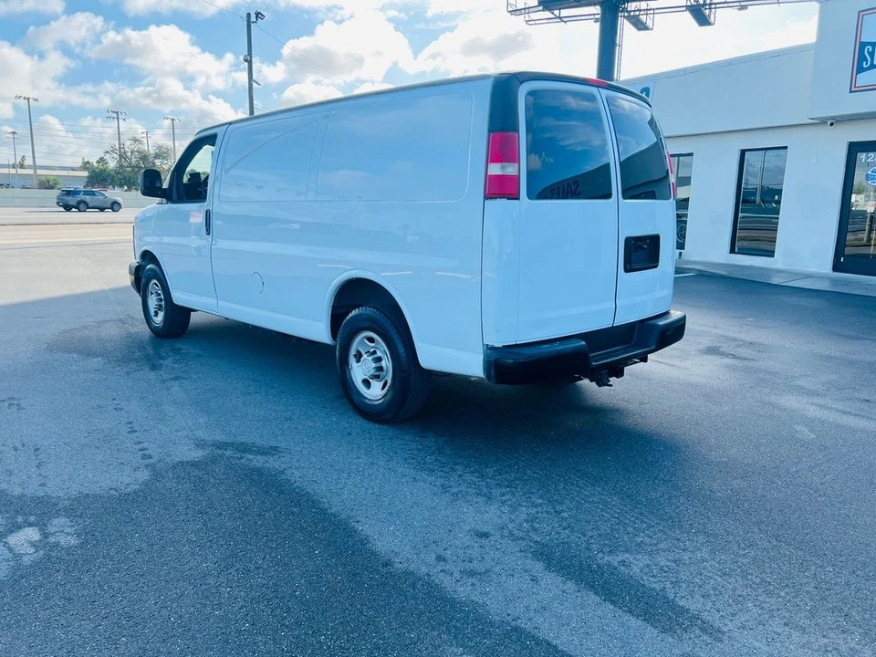 2015 Chevrolet Express - Image 3 of 21
