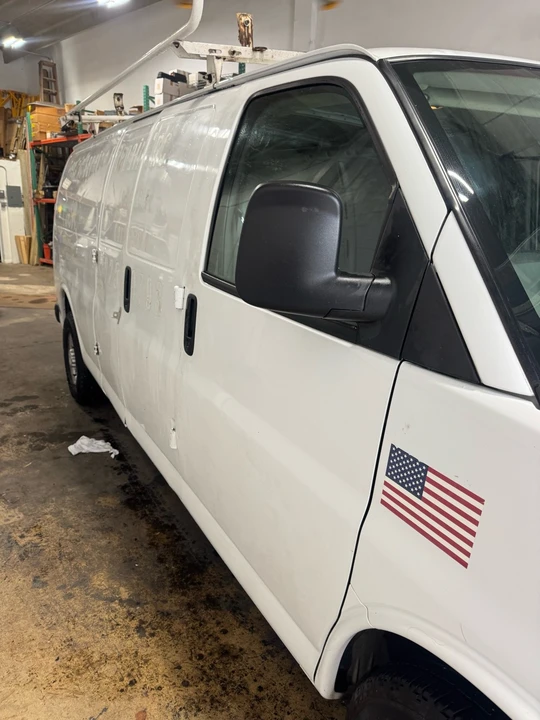 2015 Chevrolet Express - Image 4 of 19