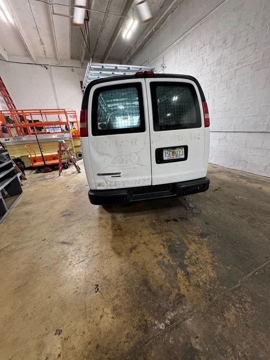 2015 Chevrolet Express - Image 2 of 19