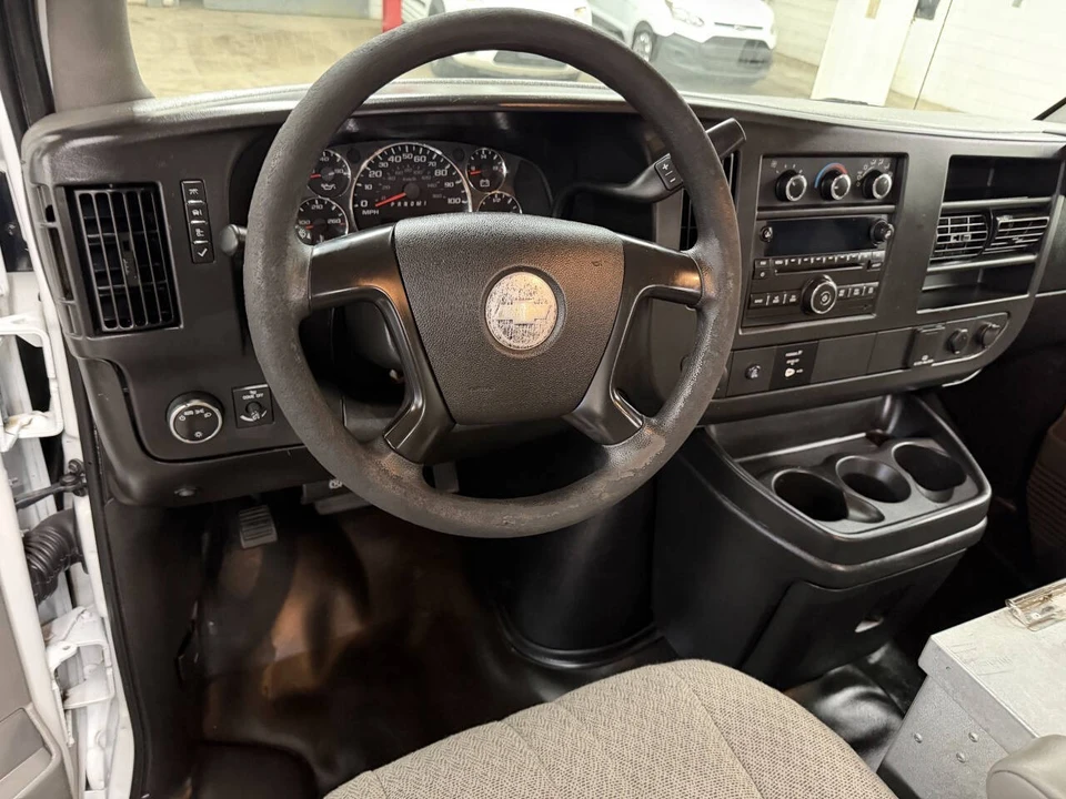 2015 Chevrolet Express - Image 8 of 21