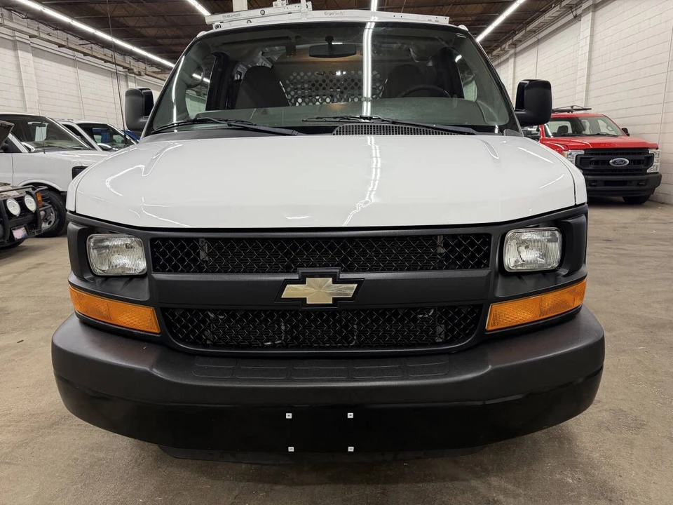 2015 Chevrolet Express - Image 12 of 21