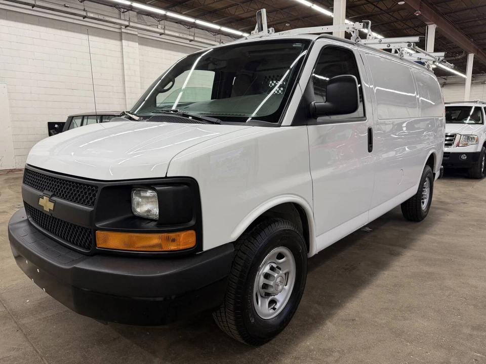 2015 Chevrolet Express - Image 2 of 12