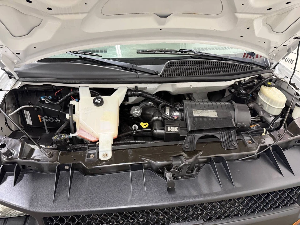 2015 Chevrolet Express - Image 21 of 21