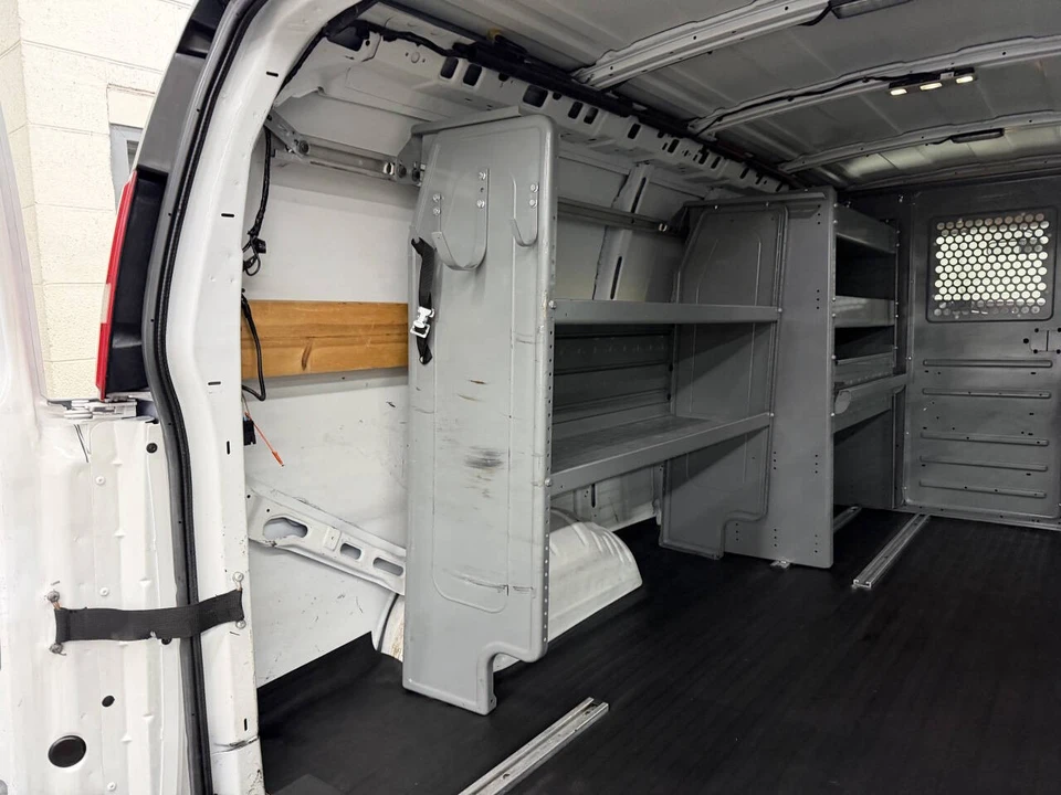 2015 Chevrolet Express - Image 18 of 21